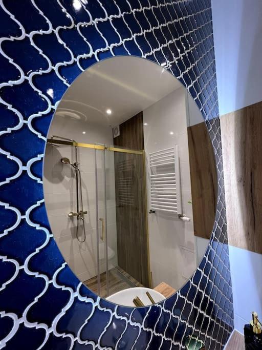 B&W Luxurious Apartment In The Heart Of Вроцлав Екстериор снимка